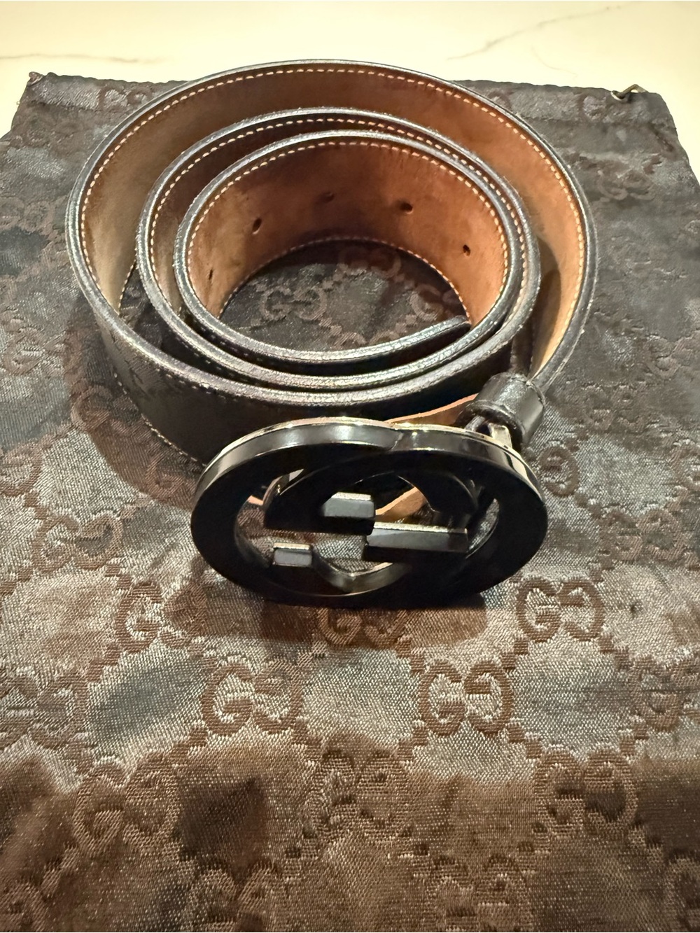 Gucci Black Leather Belt with Black GG Oval Buckle